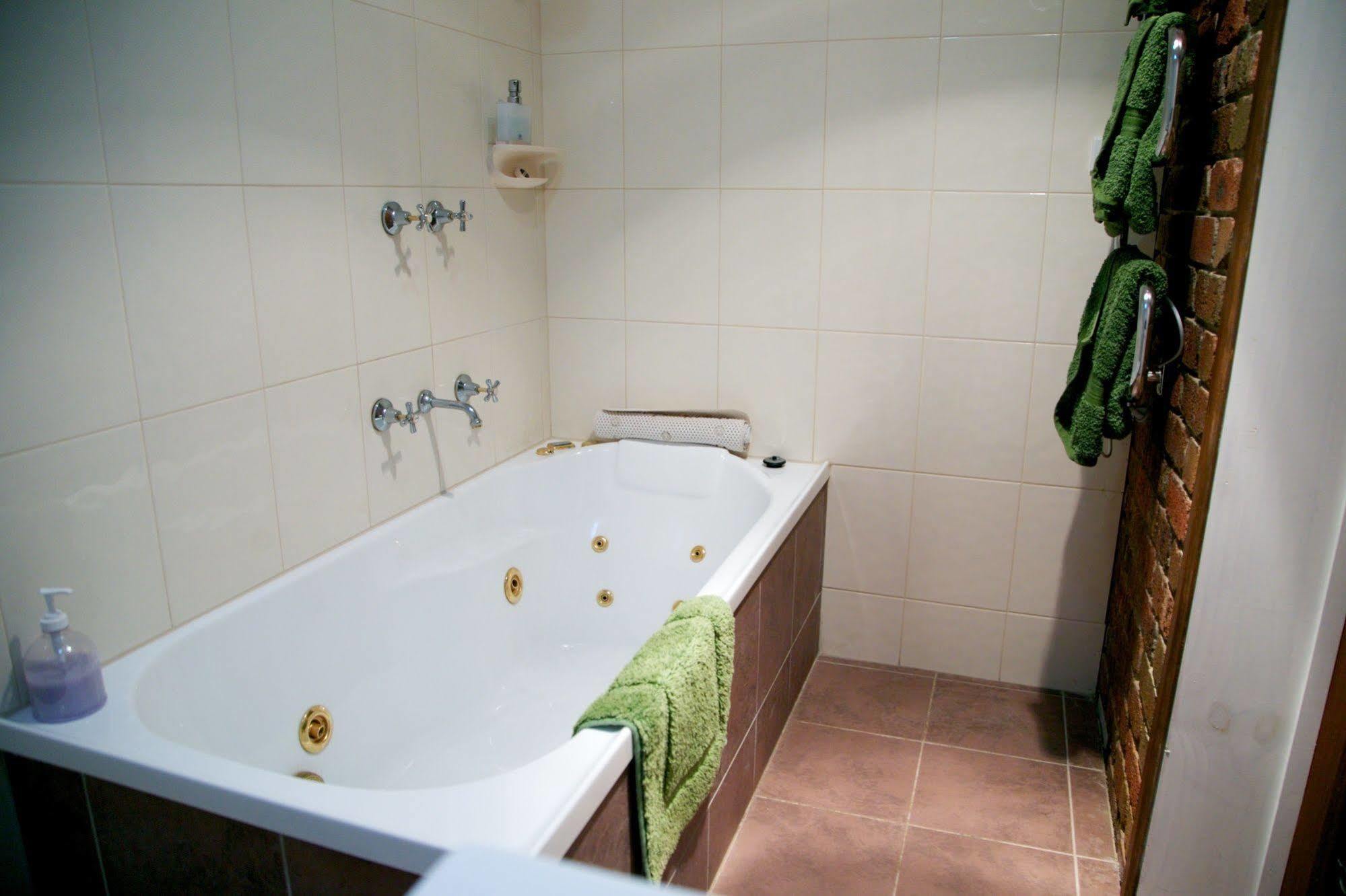 Motel Holly Lane Mews Yarra Glen Esterno foto